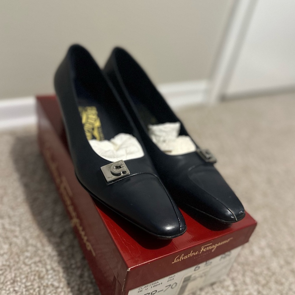 SOLD Salvatore Ferragamo size 6.5
